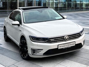 2018 - Volkswagen Passat Automatic