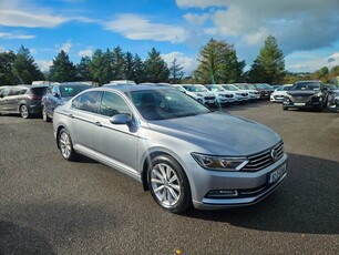 2018 - Volkswagen Passat Manual