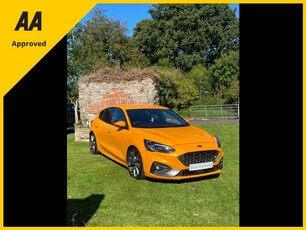 2019 - Ford Focus Manual