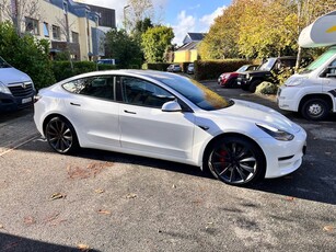 2020 - Tesla Model 3 Automatic