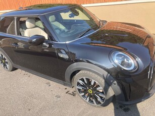 2021 - Mini Cooper Automatic