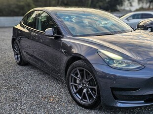 2021 - Tesla Model 3 Automatic