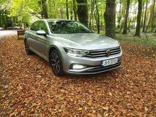 2021 - Volkswagen Passat Manual