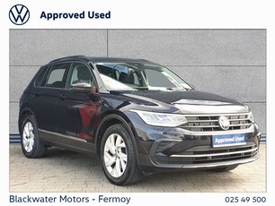 2021 - Volkswagen Tiguan Manual