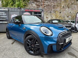 2022 - Mini Cooper Automatic