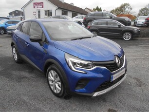 2022 - Renault Captur Manual