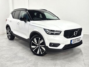 2022 - Volvo XC40 Automatic