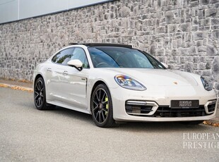 2023 - Porsche Panamera Automatic