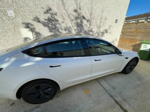 2023 - Tesla Model 3 Automatic