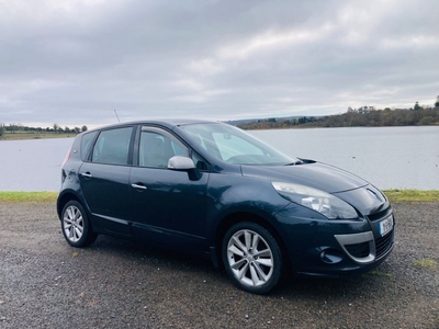 2011 - Renault Scenic Manual