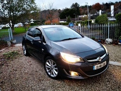 2013 - Vauxhall Astra ---