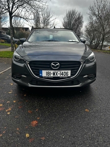 2018 - Mazda 3 Manual