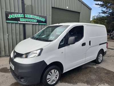 NISSAN NV200