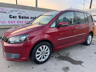 VOLKSWAGEN TOURAN