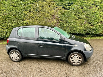 2002 - Toyota Yaris Manual