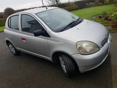 2003 - Toyota Yaris Manual