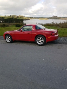 2004 - Mazda MX-5 Manual