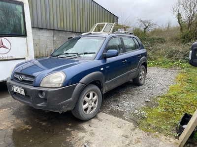 2005 - Hyundai Tucson Manual