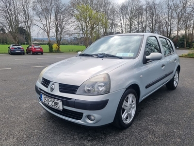 2005 - Renault Clio Manual