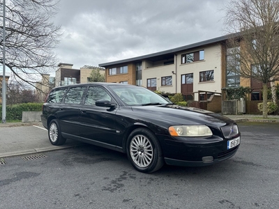 2005 - Volvo V70 Manual