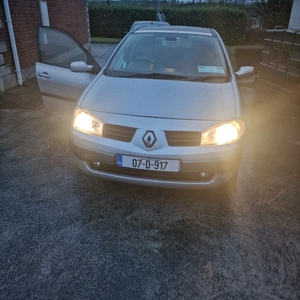 2007 - Renault Megane Manual