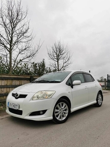 2007 - Toyota Auris ---