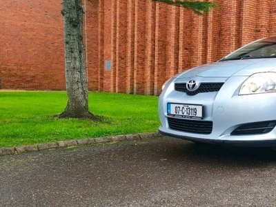 2007 - Toyota Auris Manual