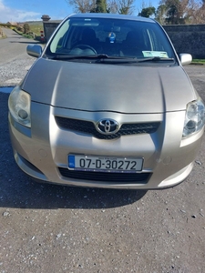 2007 - Toyota Auris Manual