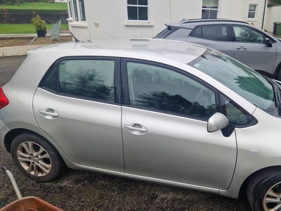 2007 - Toyota Auris Manual