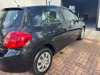 2007 - Toyota Auris Manual