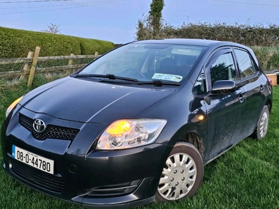 2008 - Toyota Auris Manual