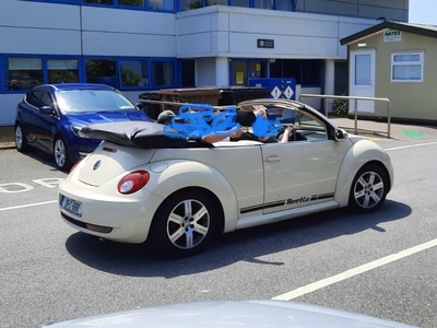 2008 - Volkswagen Beetle Manual