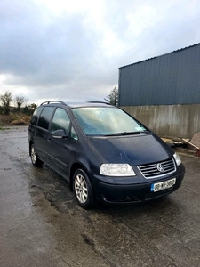 2008 - Volkswagen Sharan ---