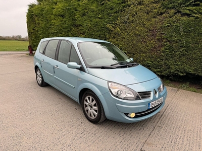 2009 - Renault Grand Scenic ---