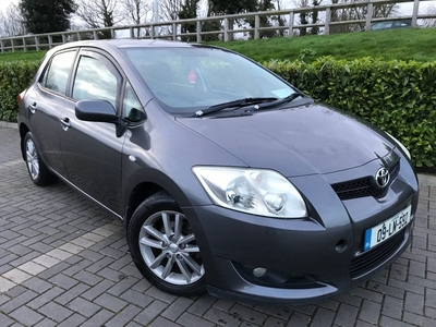 2009 - Toyota Auris Manual