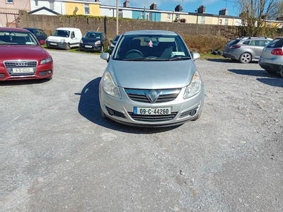 2009 - Vauxhall Corsa ---