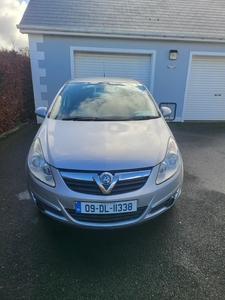 2009 - Vauxhall Corsa ---