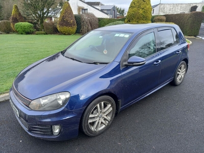 2009 - Volkswagen Golf ---