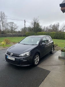 2009 - Volkswagen Golf ---