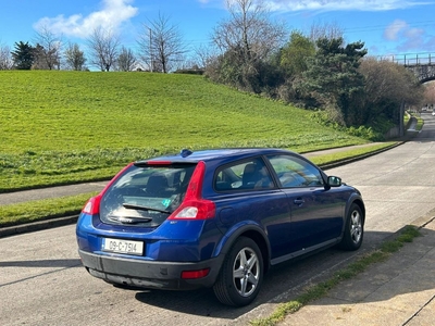 2009 - Volvo C30 Manual