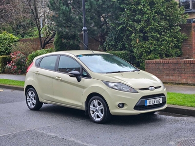 2010 - Ford Fiesta Manual