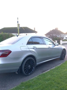 2010 - Mercedes-Benz E-Class Automatic