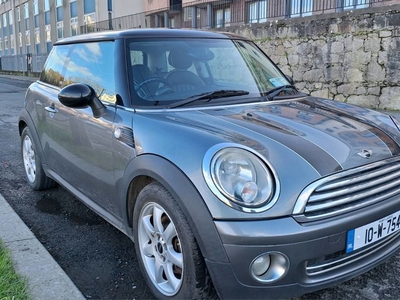 2010 - Mini Cooper ---