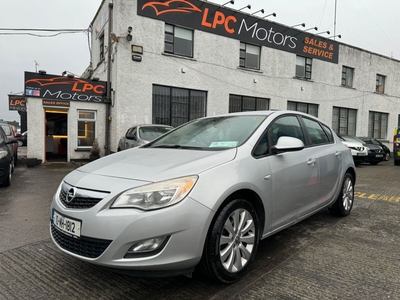 2010 - Opel Astra Manual