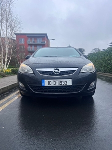 2010 - Opel Astra Manual