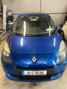 2010 - Renault Scenic Manual