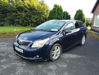 2010 - Toyota Avensis ---