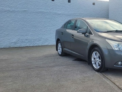 2010 - Toyota Avensis Manual