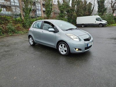 2010 - Toyota Yaris ---