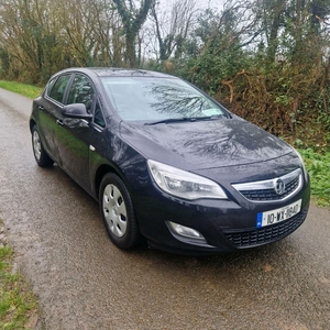 2010 - Vauxhall Astra ---